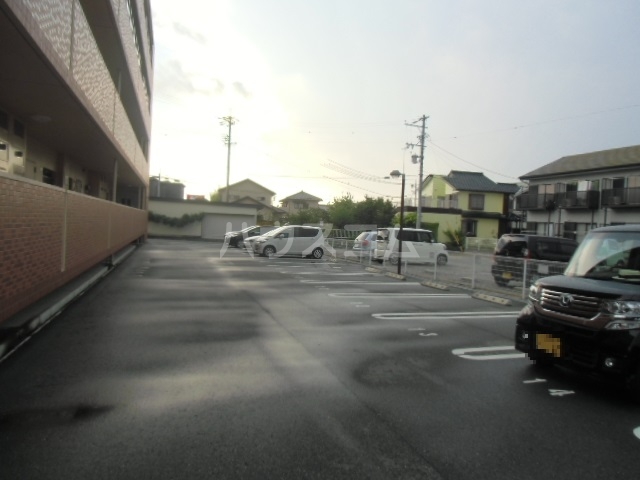 4/10 駐車場