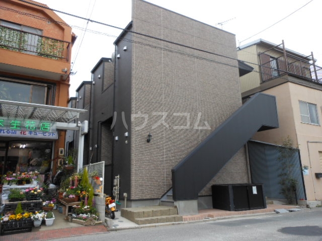 2/4 外観