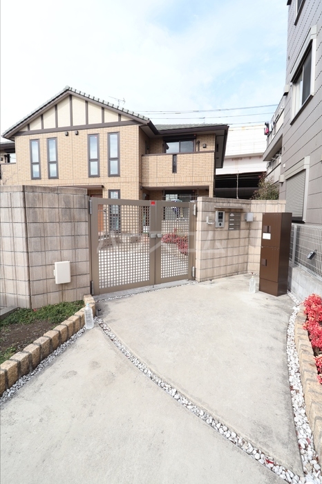 16/24 エントランス