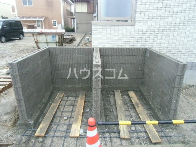 23/30 エントランス