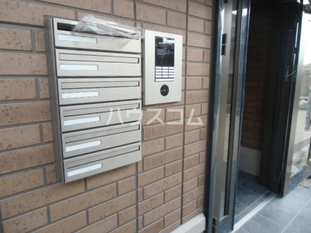 25/30 エントランス