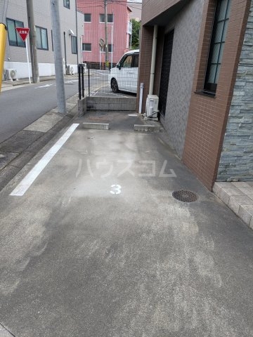 20/30 駐車場