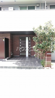 17/18 エントランス