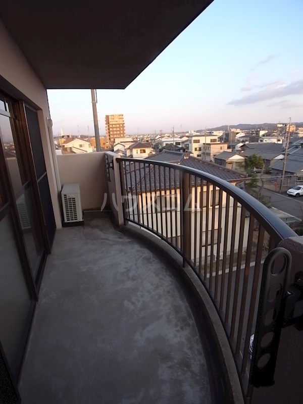 13/22 バルコニー