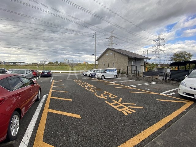 22/30 駐車場