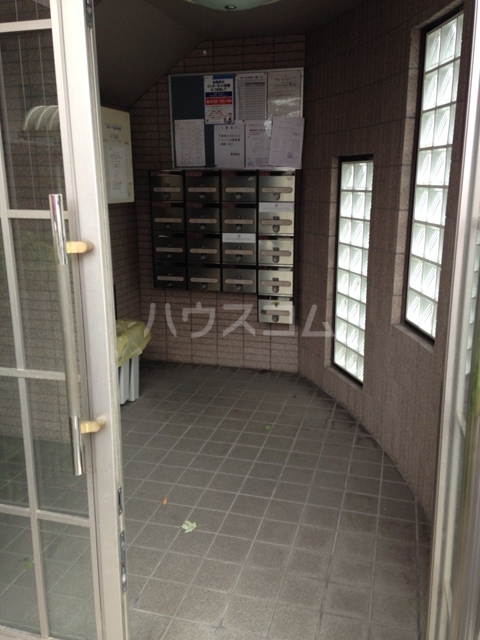 14/25 エントランス