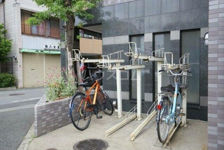 28/30 駐車場