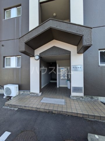 21/29 エントランス