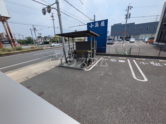 27/30 駐車場