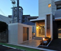 19/28 エントランス