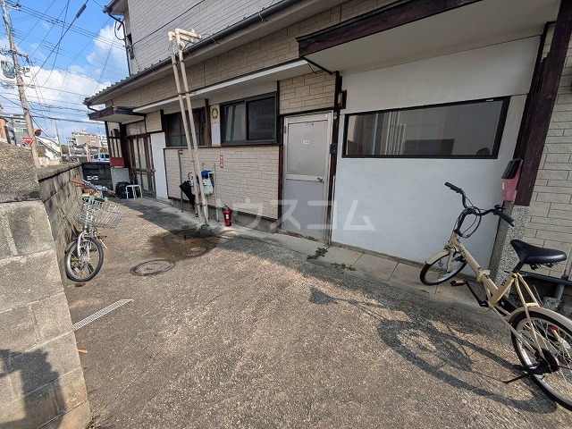 21/26 エントランス