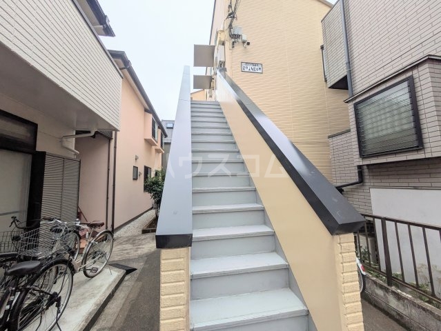 21/26 エントランス