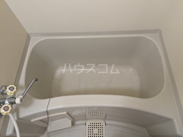 13/30 浴室