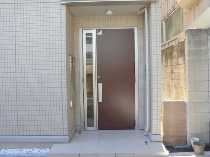 14/18 エントランス