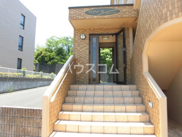 22/30 エントランス