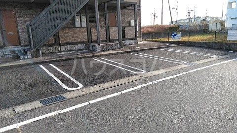16/25 駐車場