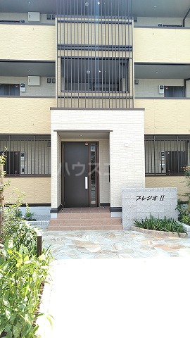 17/21 エントランス