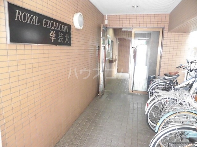 20/27 エントランス