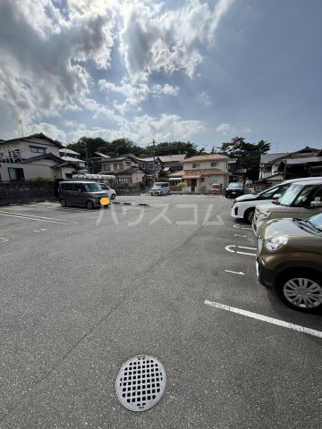 24/25 駐車場