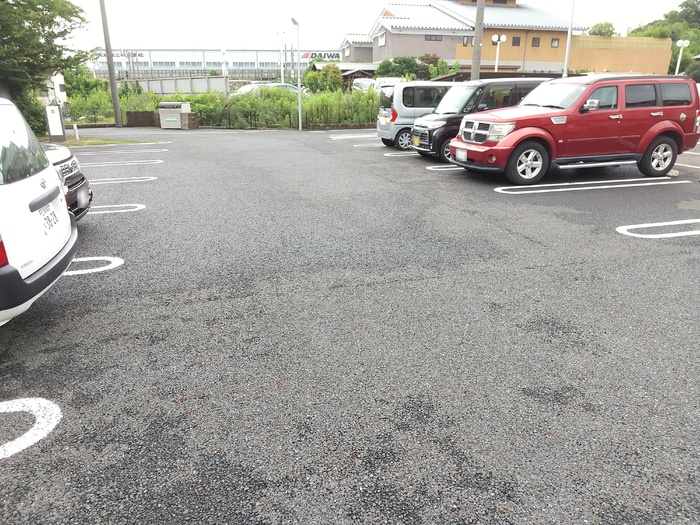 2/6 駐車場