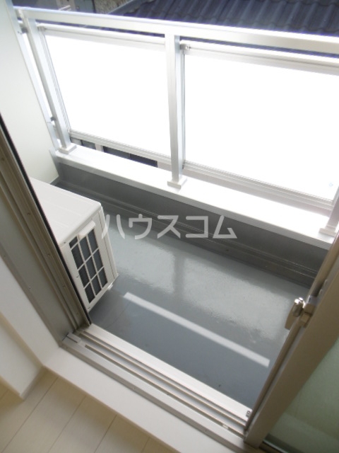 18/27 バルコニー