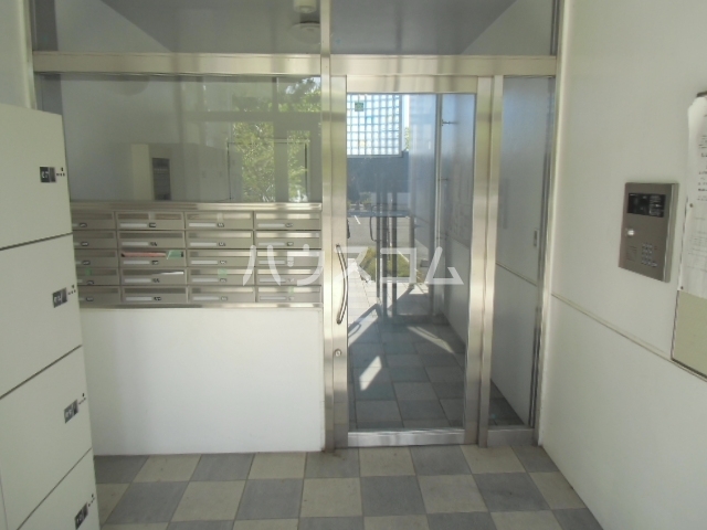 13/20 エントランス