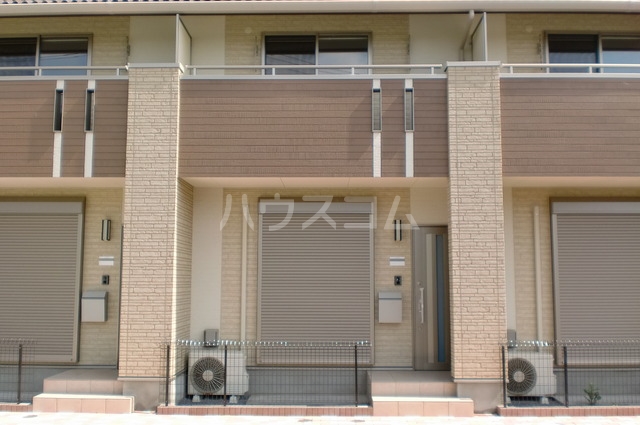 26/30 エントランス