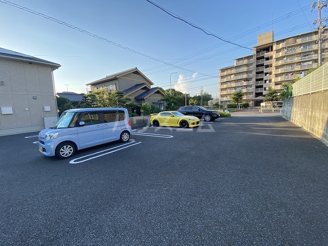 4/7 駐車場