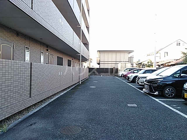 26/30 駐車場
