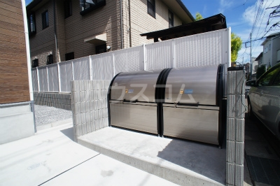 21/30 エントランス