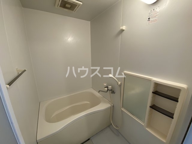 13/30 浴室