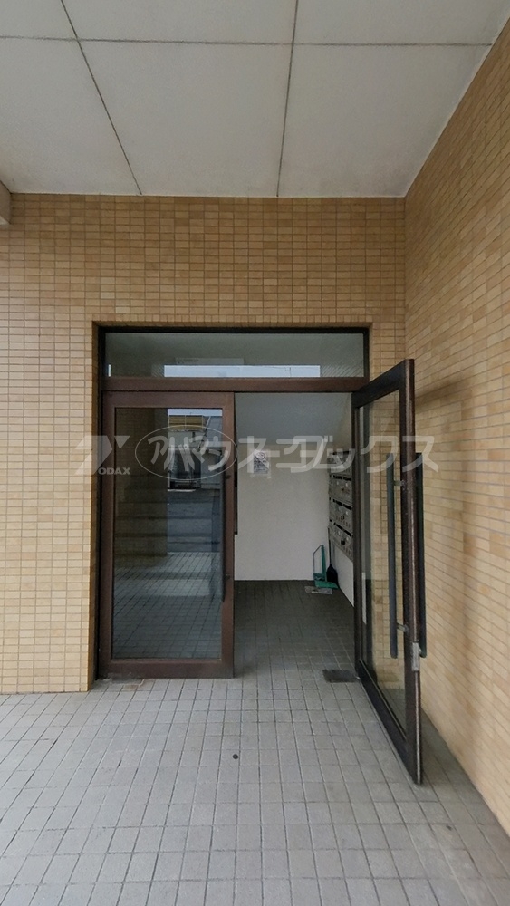 14/19 エントランス