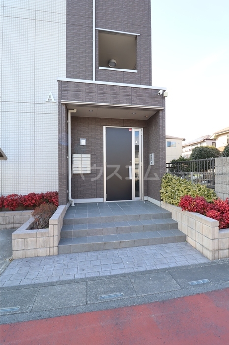 17/28 エントランス