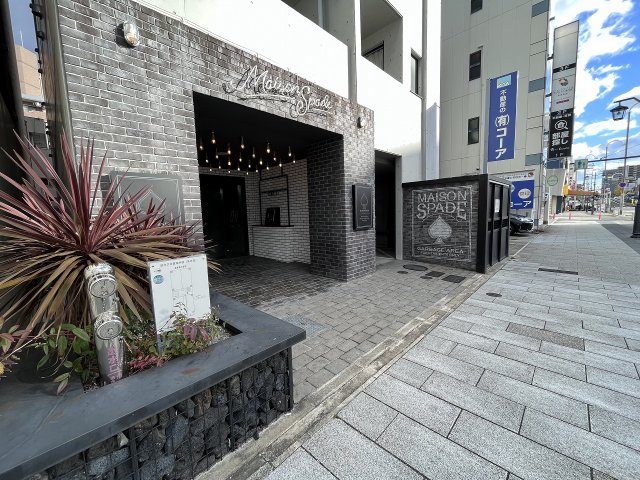 25/29 エントランス