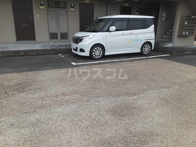 24/28 駐車場