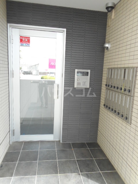 16/25 エントランス