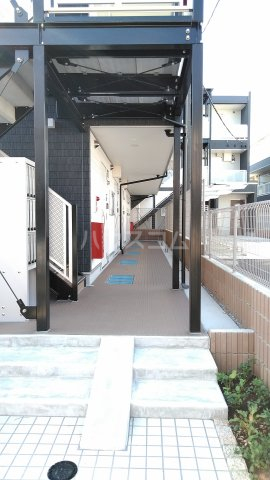 17/27 エントランス