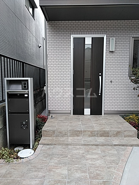 26/30 エントランス