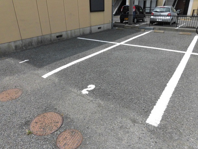 2/5 駐車場