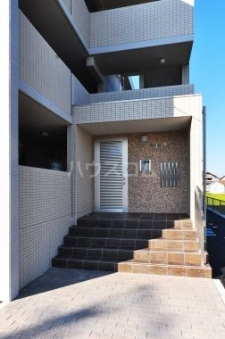 19/21 エントランス