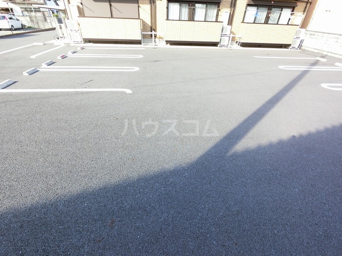 21/28 駐車場