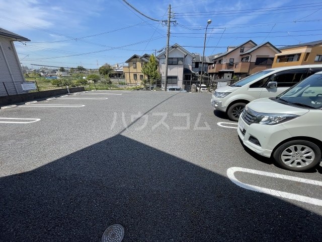 27/30 駐車場