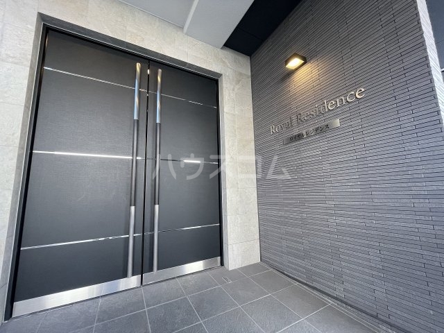 24/30 エントランス