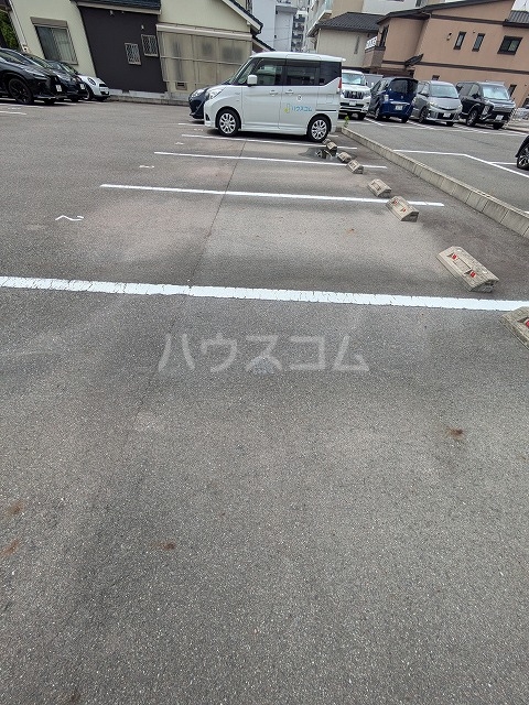24/30 駐車場