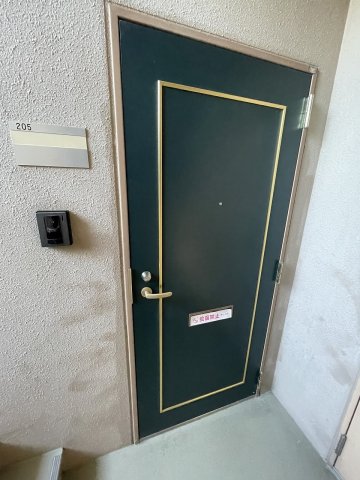 16/30 玄関