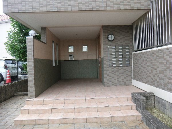 20/28 エントランス