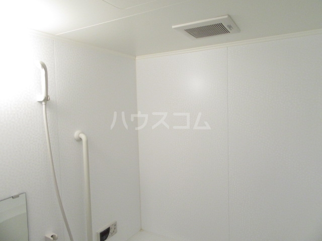 13/30 浴室