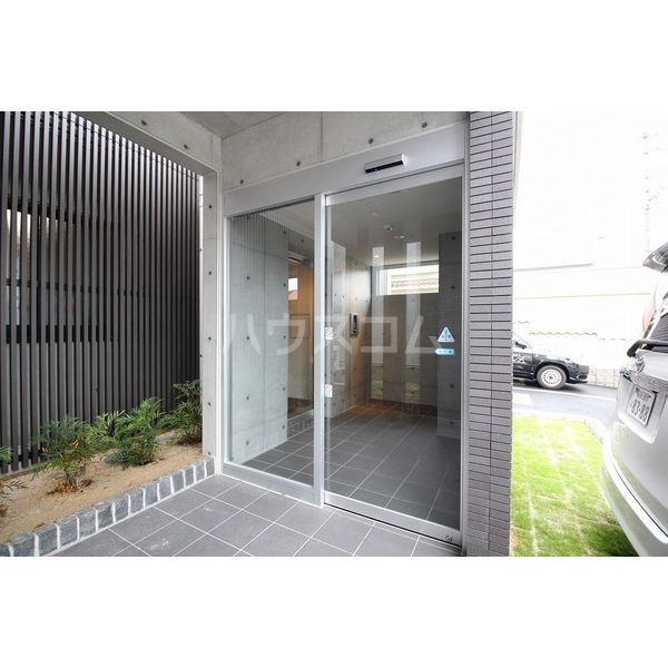 16/26 エントランス