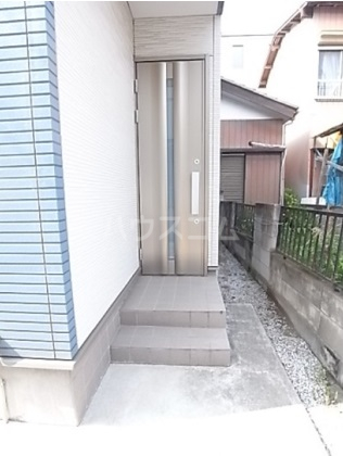 2/2 エントランス