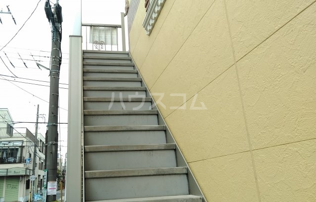 22/30 エントランス